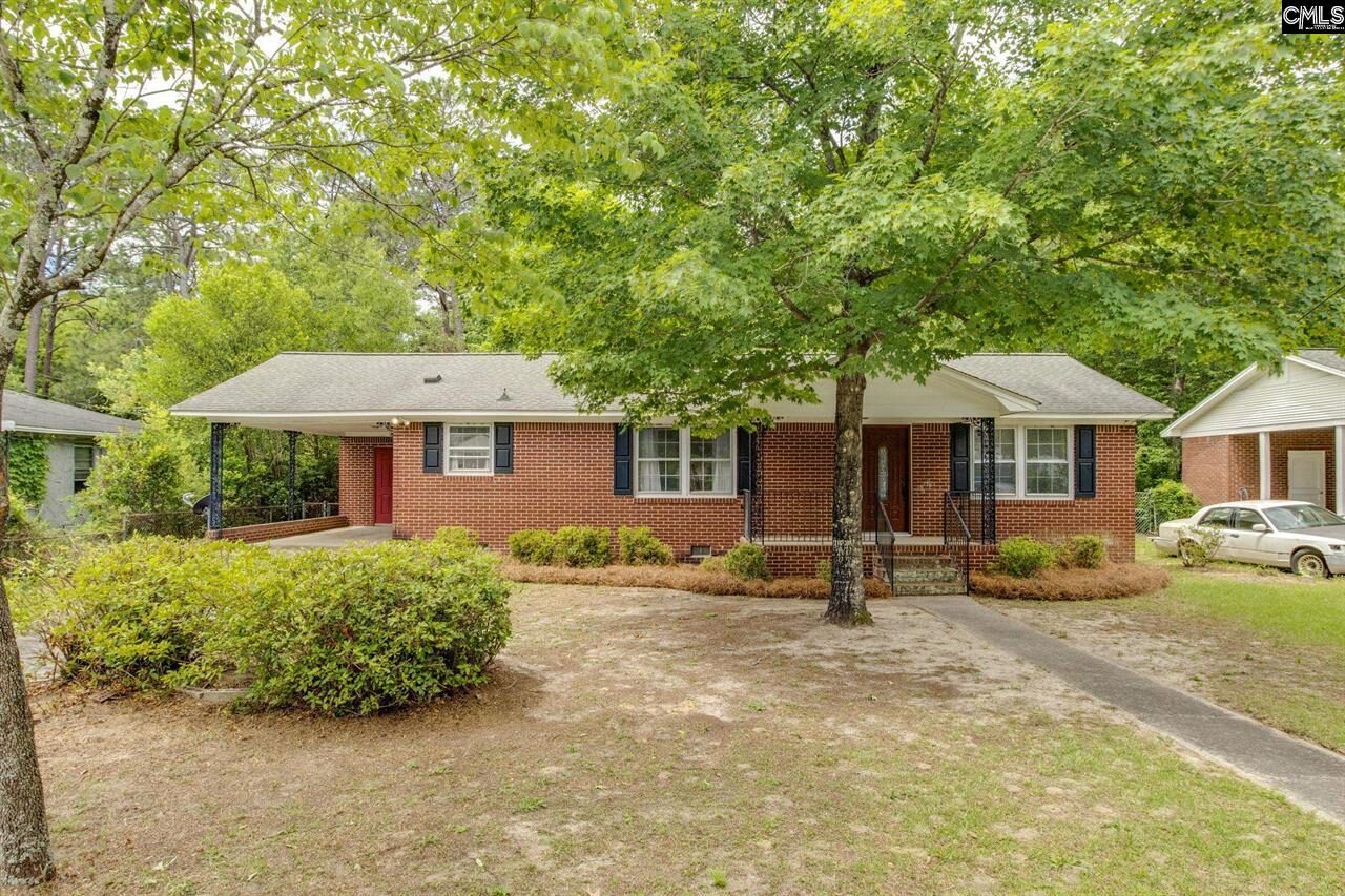 212 Alexandria St, West Columbia, SC before renovation, purchased as-is by Cola Cash Offers