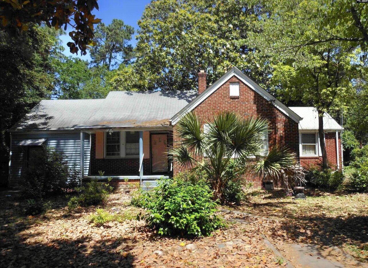 1448 C Ave, West Columbia, SC before renovation, purchased as-is by Cola Cash Offers